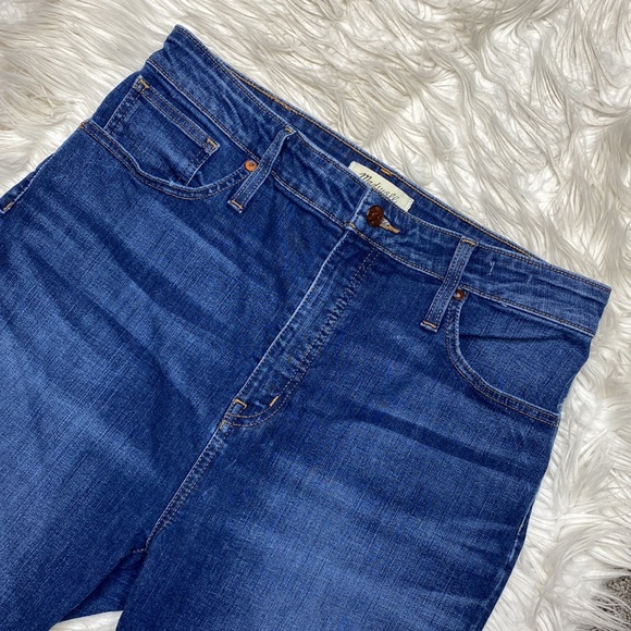 Madewell Curvy High-Rise Skinny Jeans in Moreaux Wash - Picture 7 of 8